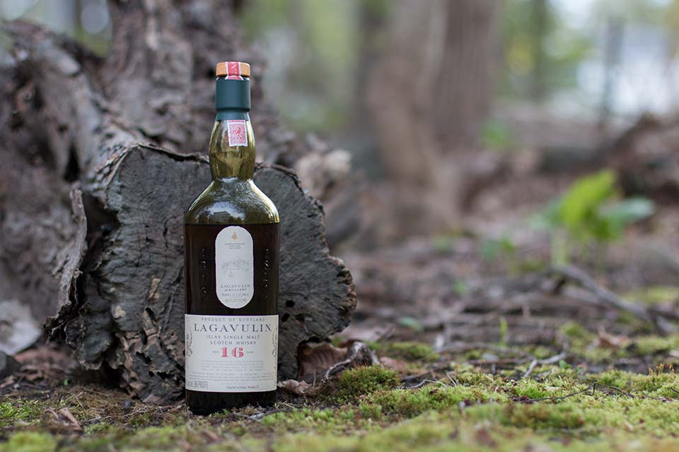 Review: Lagavulin 16 Year Old